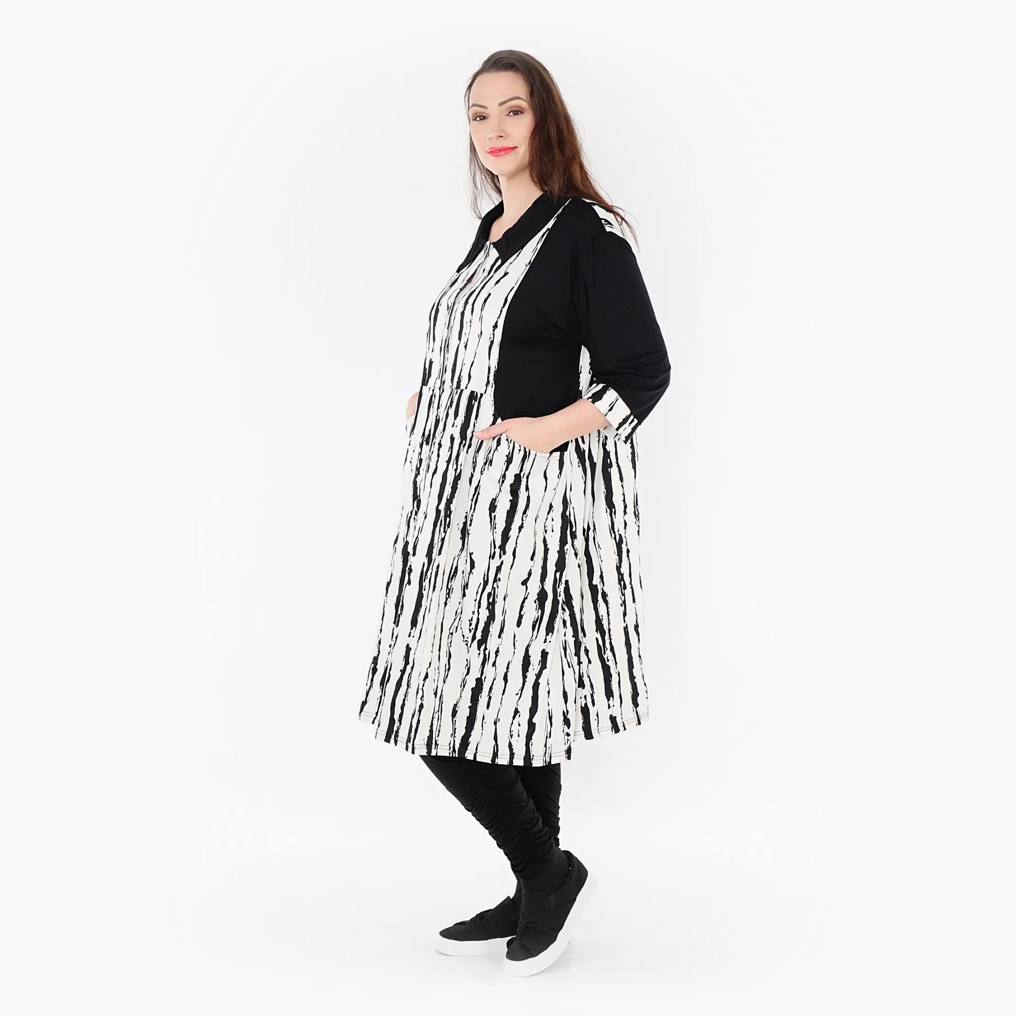 AKH 6899 Blouse, White-Black