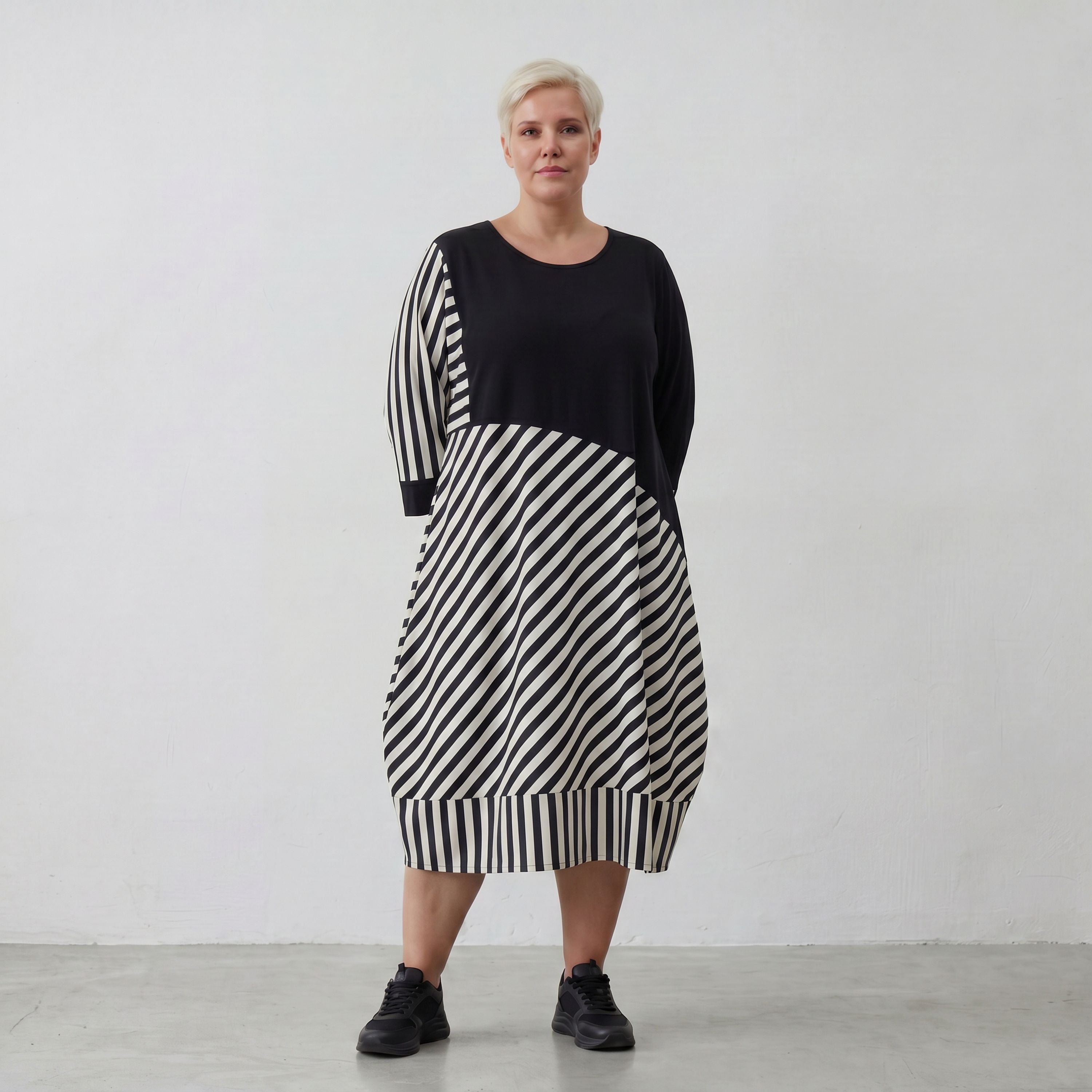 Robe AKH 6903, écru-noir