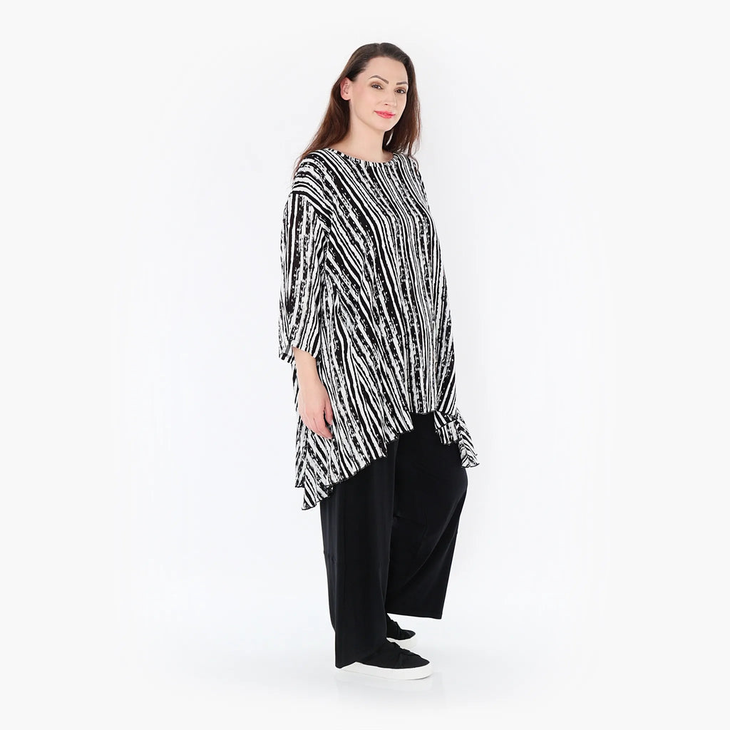 AKH 593 Big Shirt, Black and White