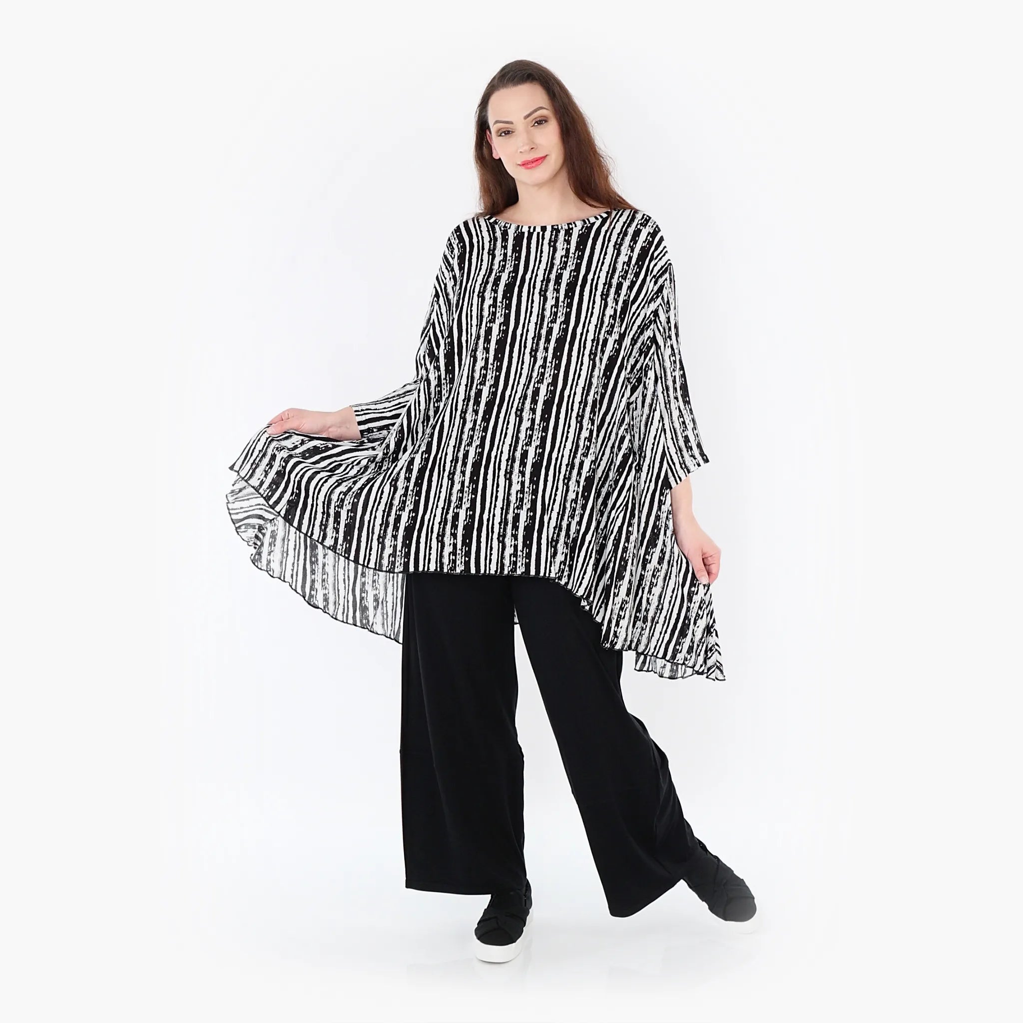 AKH 593 Big Shirt, Black and White