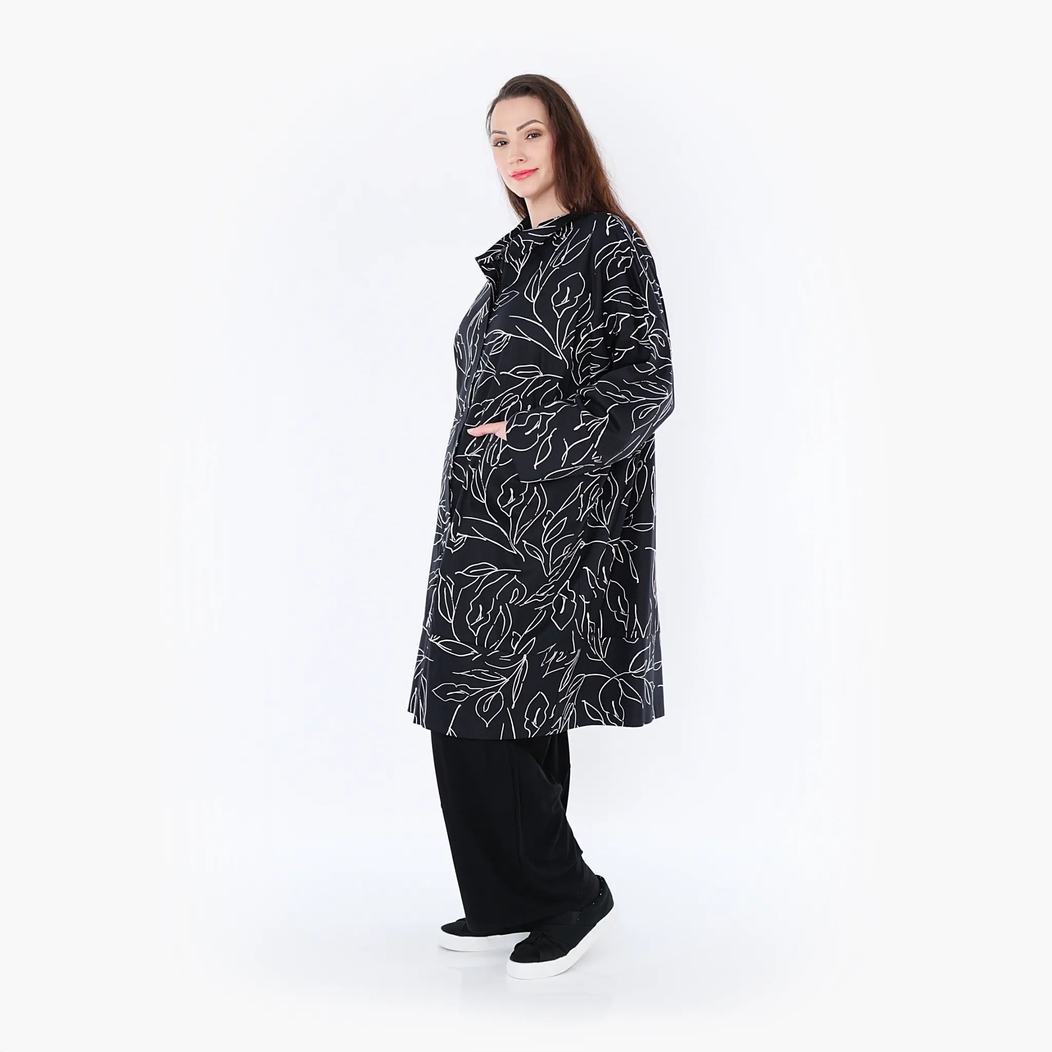 AKH 6693 Coat, Black and White