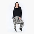 AKH 6992 Trousers, Black-Ecru