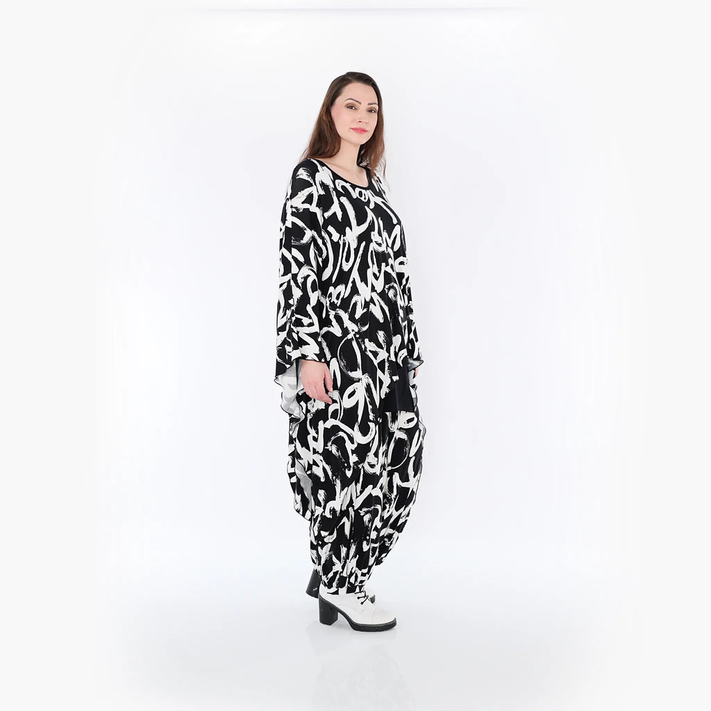 AKH 7026 Big Shirt, Black and White