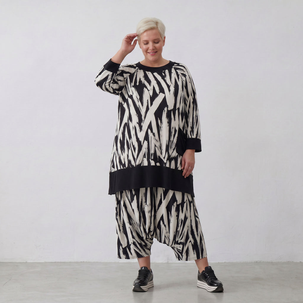 AKH 7021 Big Shirt, White-Black