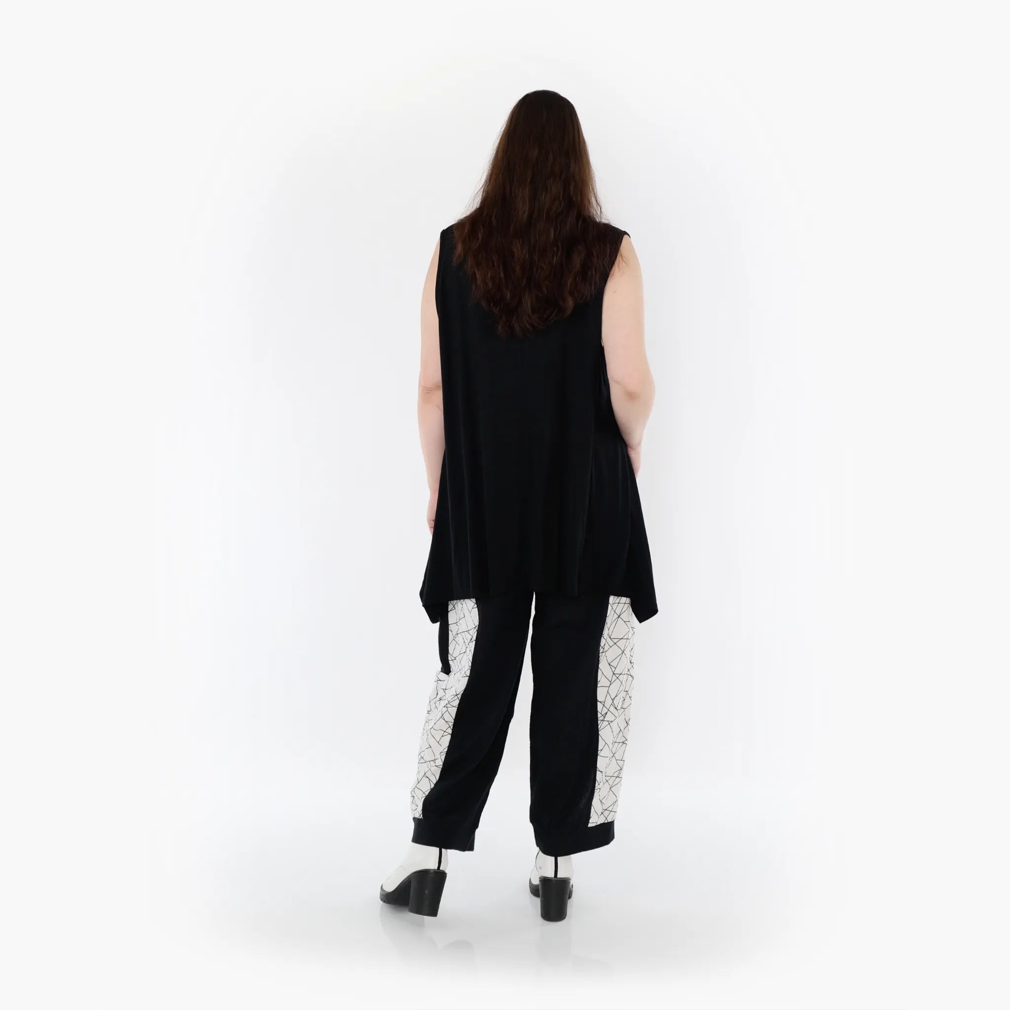 AKH 6556 Trousers, Black and White