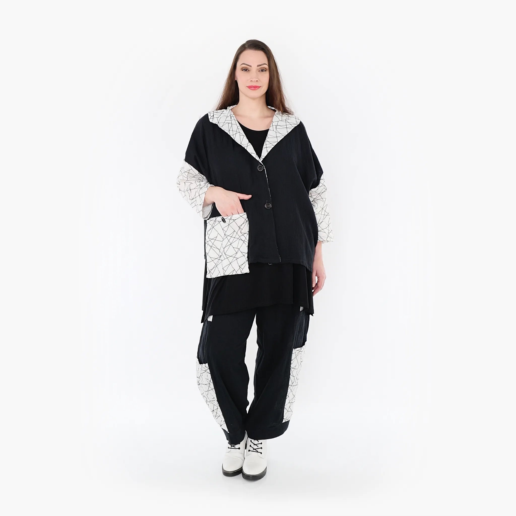 AKH 7025 Jacket, Black and White
