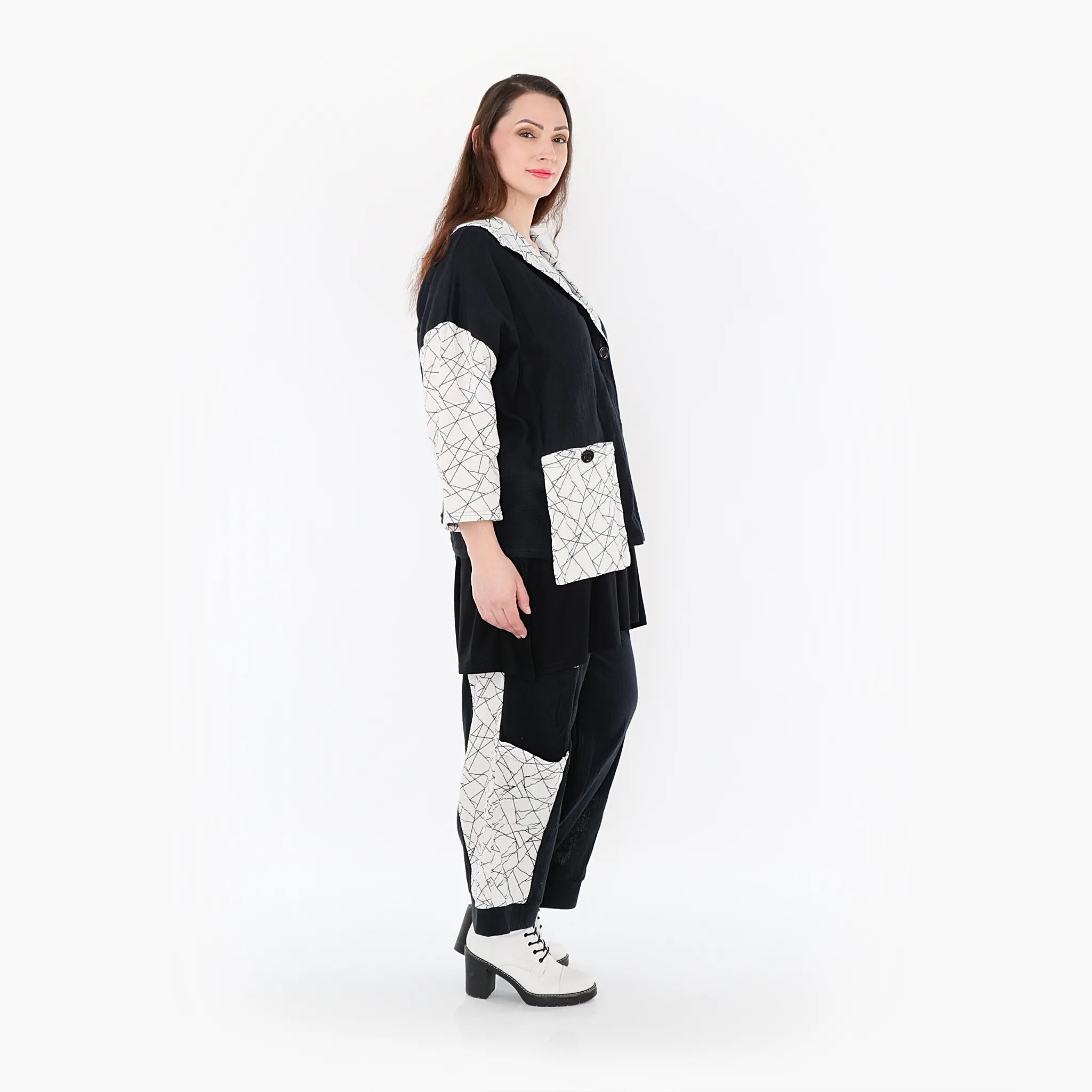 AKH 7025 Jacket, Black and White