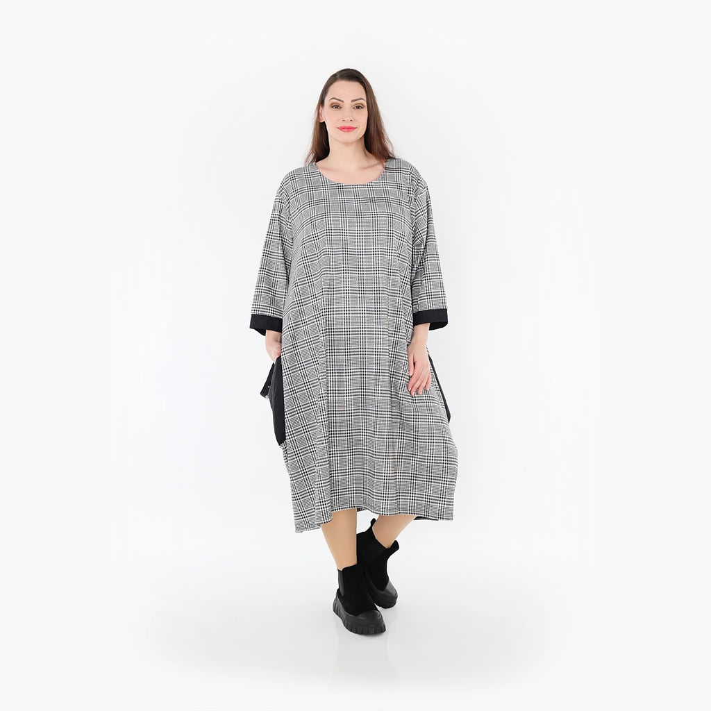 Robe AKH 2088, noire et blanche