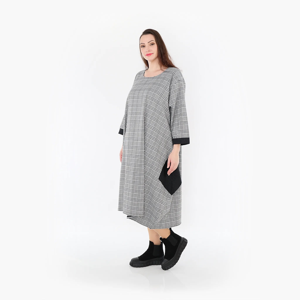Robe AKH 2088, noire et blanche