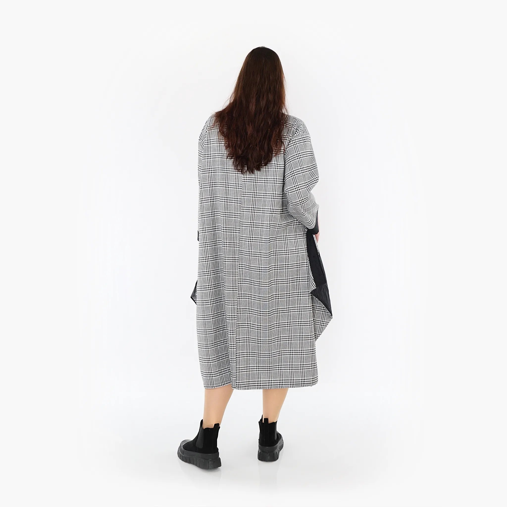 Robe AKH 2088, noire et blanche