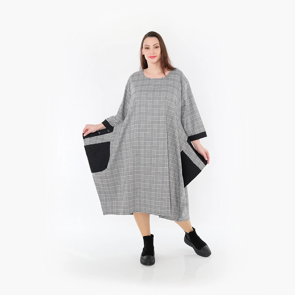 Robe AKH 2088, noire et blanche