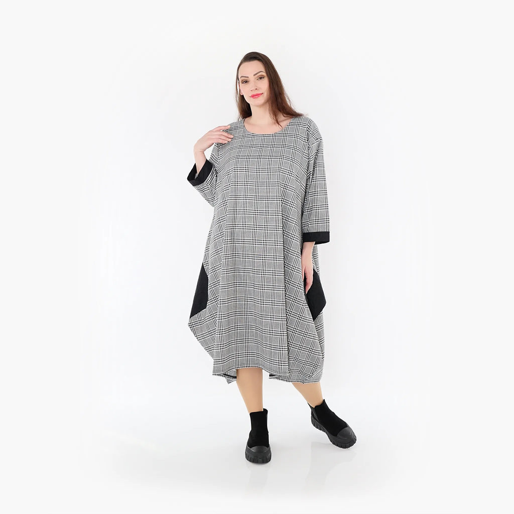 Robe AKH 2088, noire et blanche