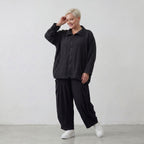 Leichte Memorytaft-Jacke mit Stehkragen in zeitlosem Schwarz
