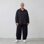 Leichte Memorytaft-Jacke mit Stehkragen in zeitlosem Schwarz