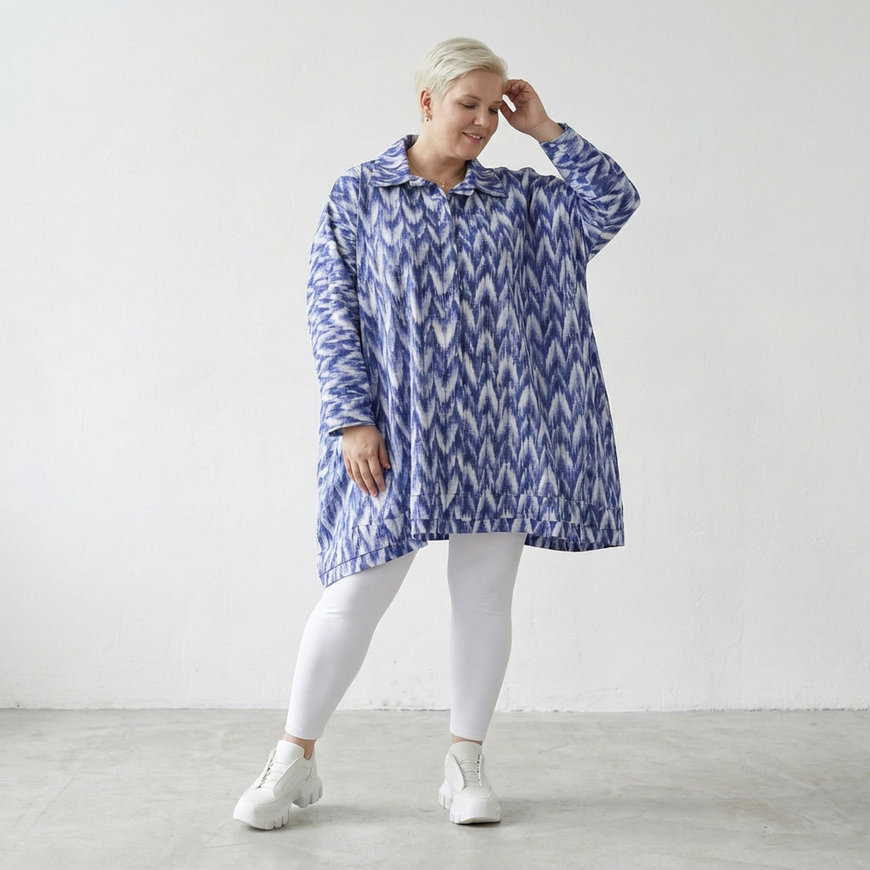 AKH Fashion 7110 Blouse, Blue-White-Silver