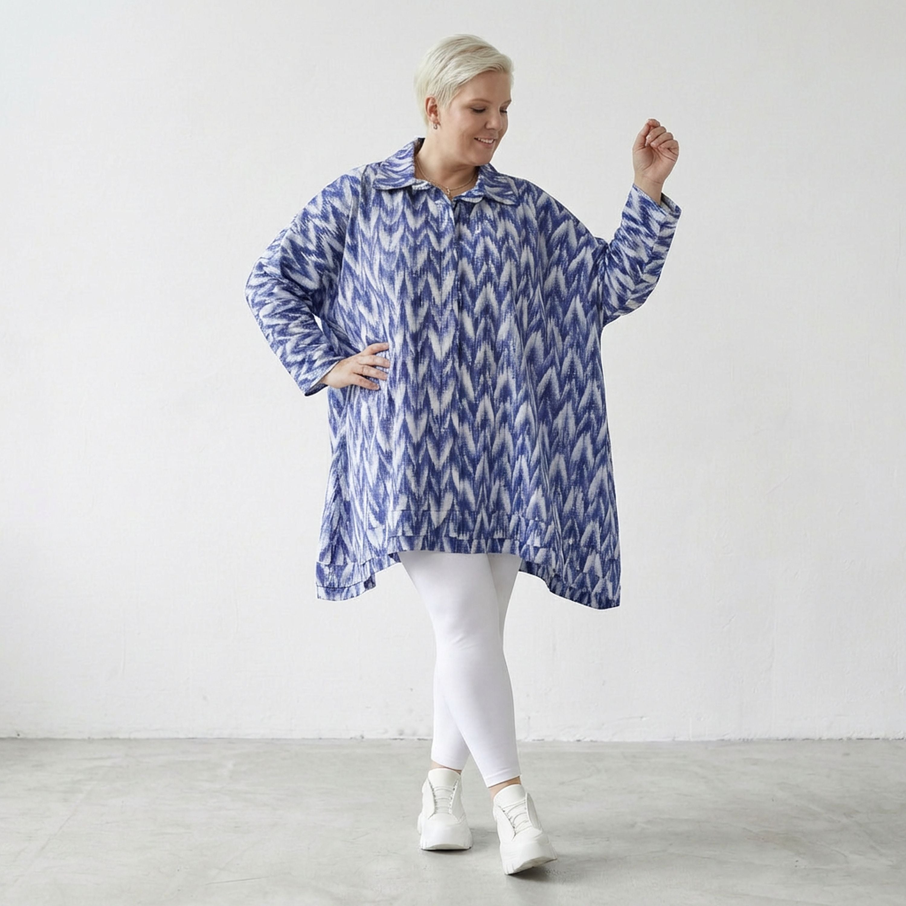 AKH Fashion 7110 Blouse, Blue-White-Silver