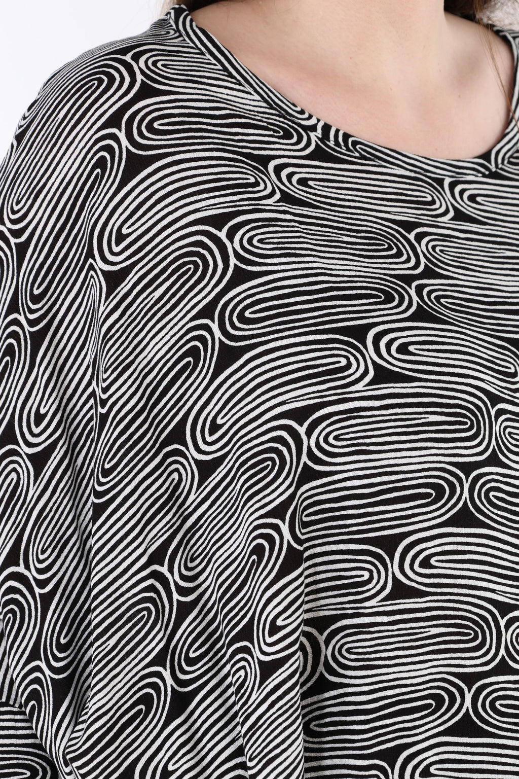 AKH Fashion 6911 Big Shirt, Black and White