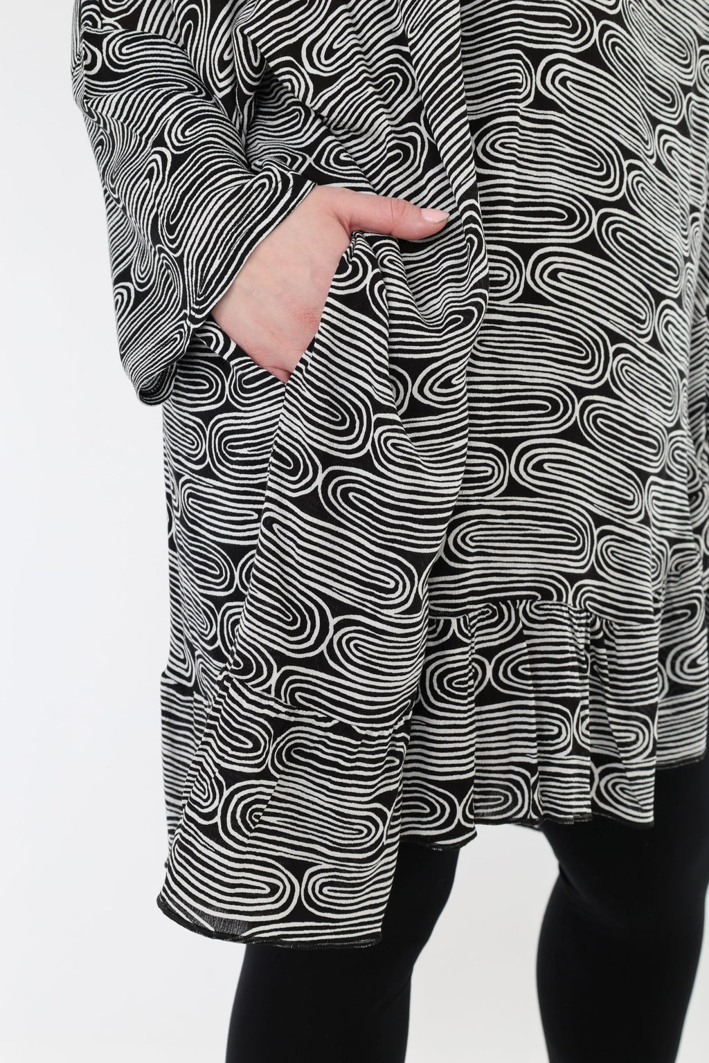 AKH Fashion 6911 Big Shirt, Black and White
