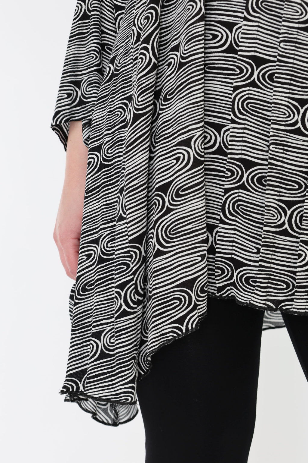 AKH Fashion 7069 Big Shirt, Black and White