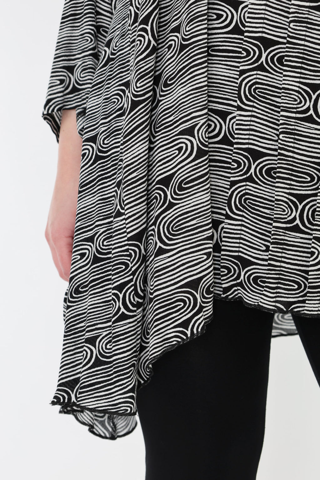 AKH Fashion 7069 Big Shirt, Black and White