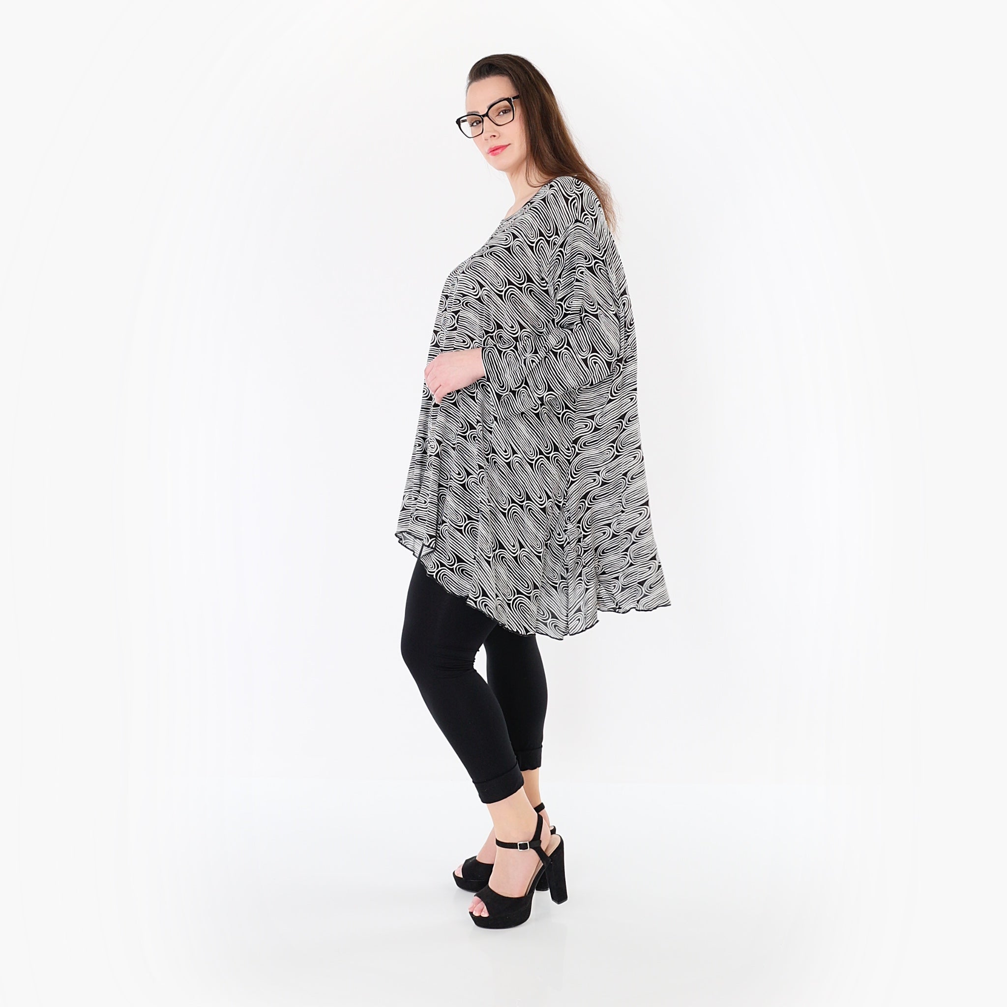AKH Fashion 7069 Big Shirt, Black and White
