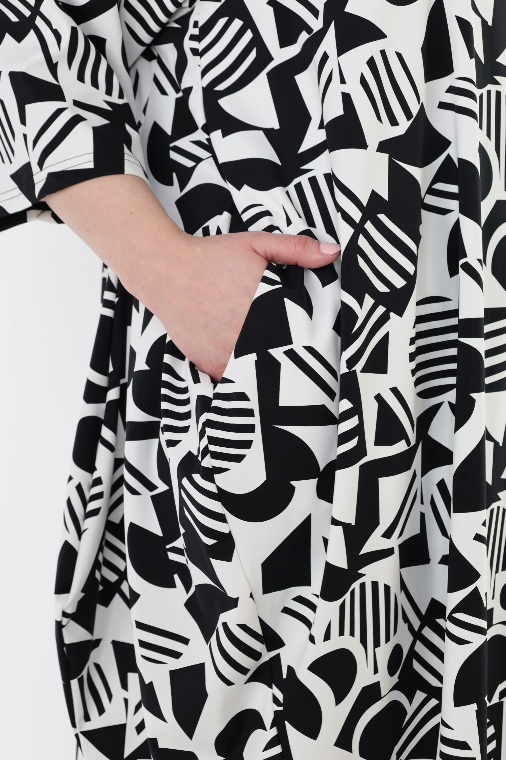 AKH Fashion 7198 Dress, White-Black