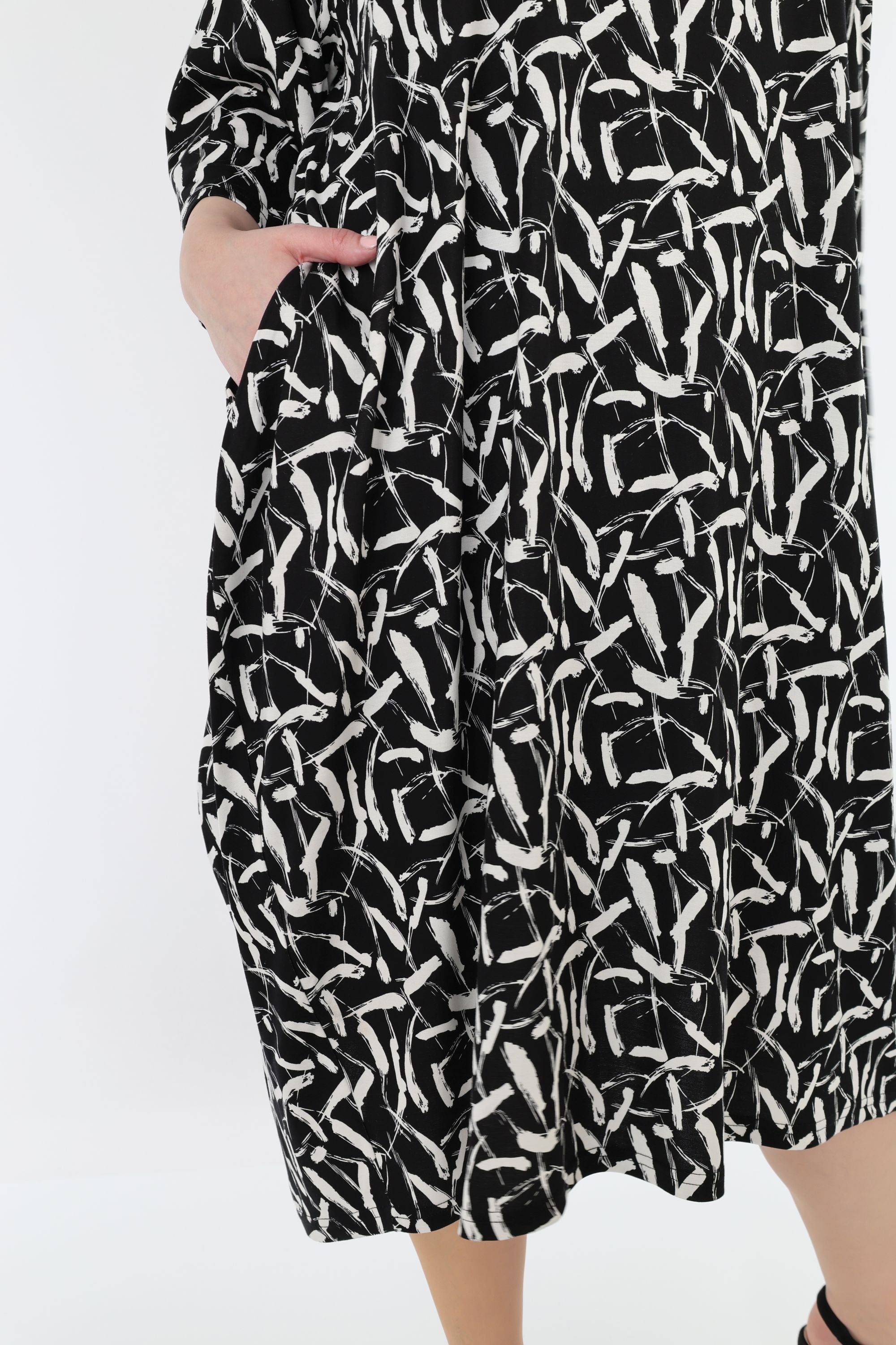 AKH Fashion 7198 Dress, Black-White