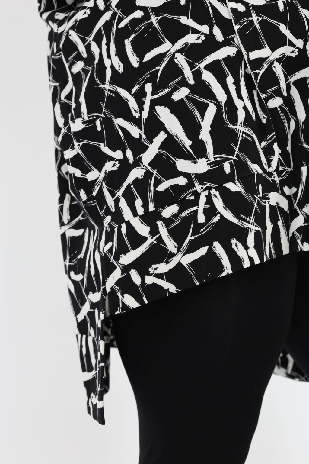 AKH Fashion 7718 Big Shirt, Black-White