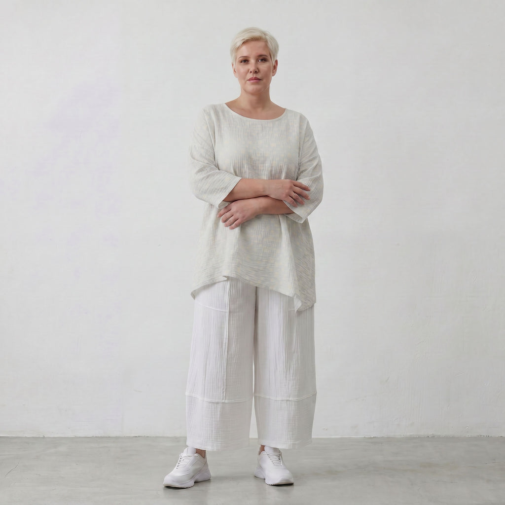 Luftiges Baumwoll-Shirt in A-Linie mit zipfeligem Saum
