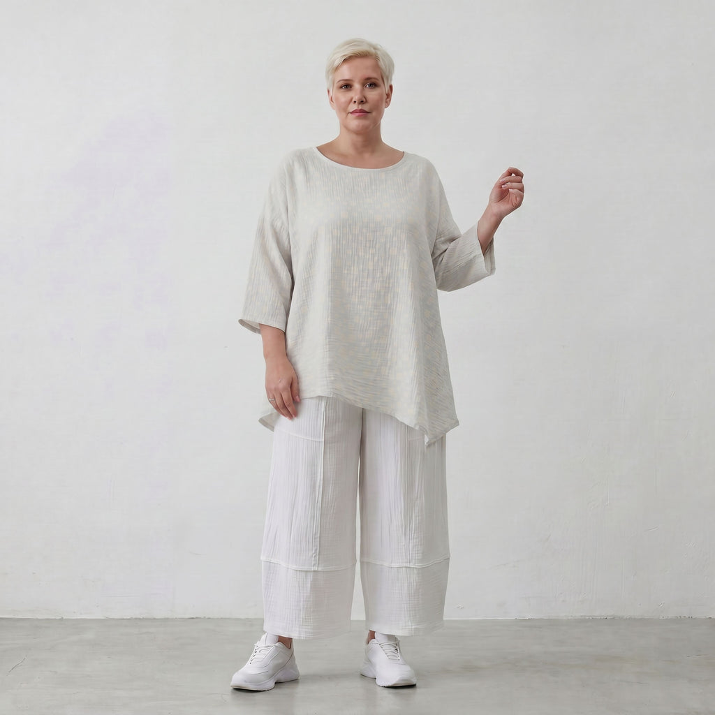 Luftiges Baumwoll-Shirt in A-Linie mit zipfeligem Saum