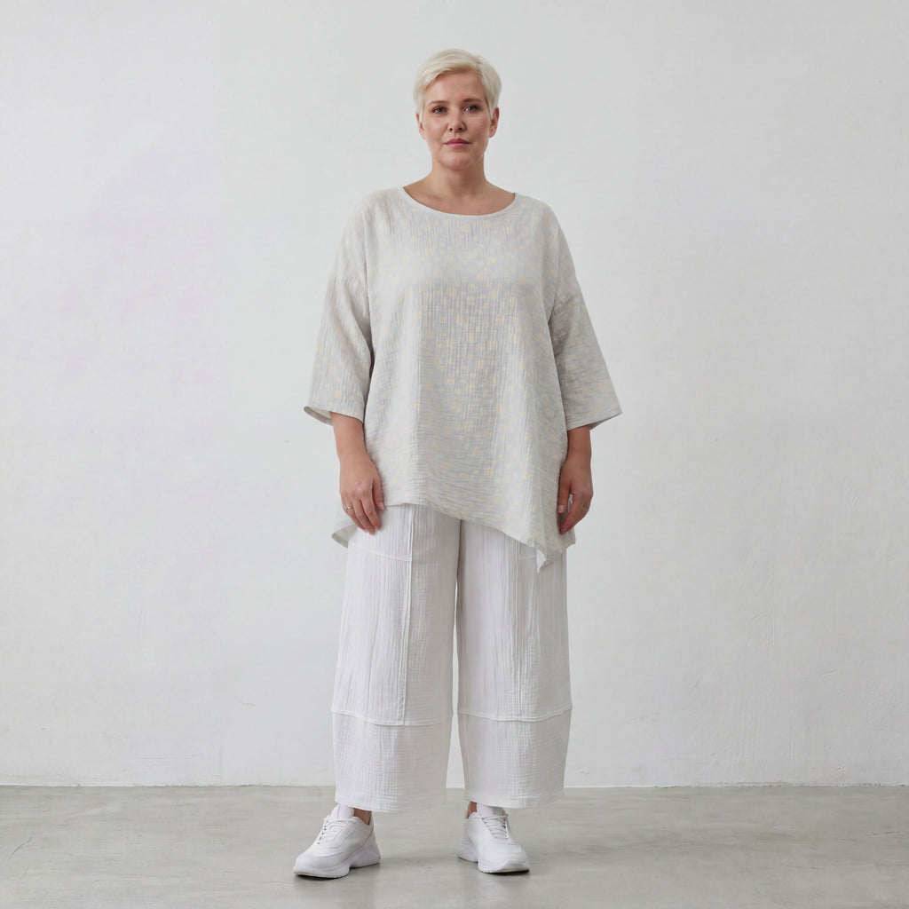 Luftiges Baumwoll-Shirt in A-Linie mit zipfeligem Saum