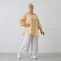 Luftiges Baumwoll-Shirt in A-Linie mit zipfeligem Saum