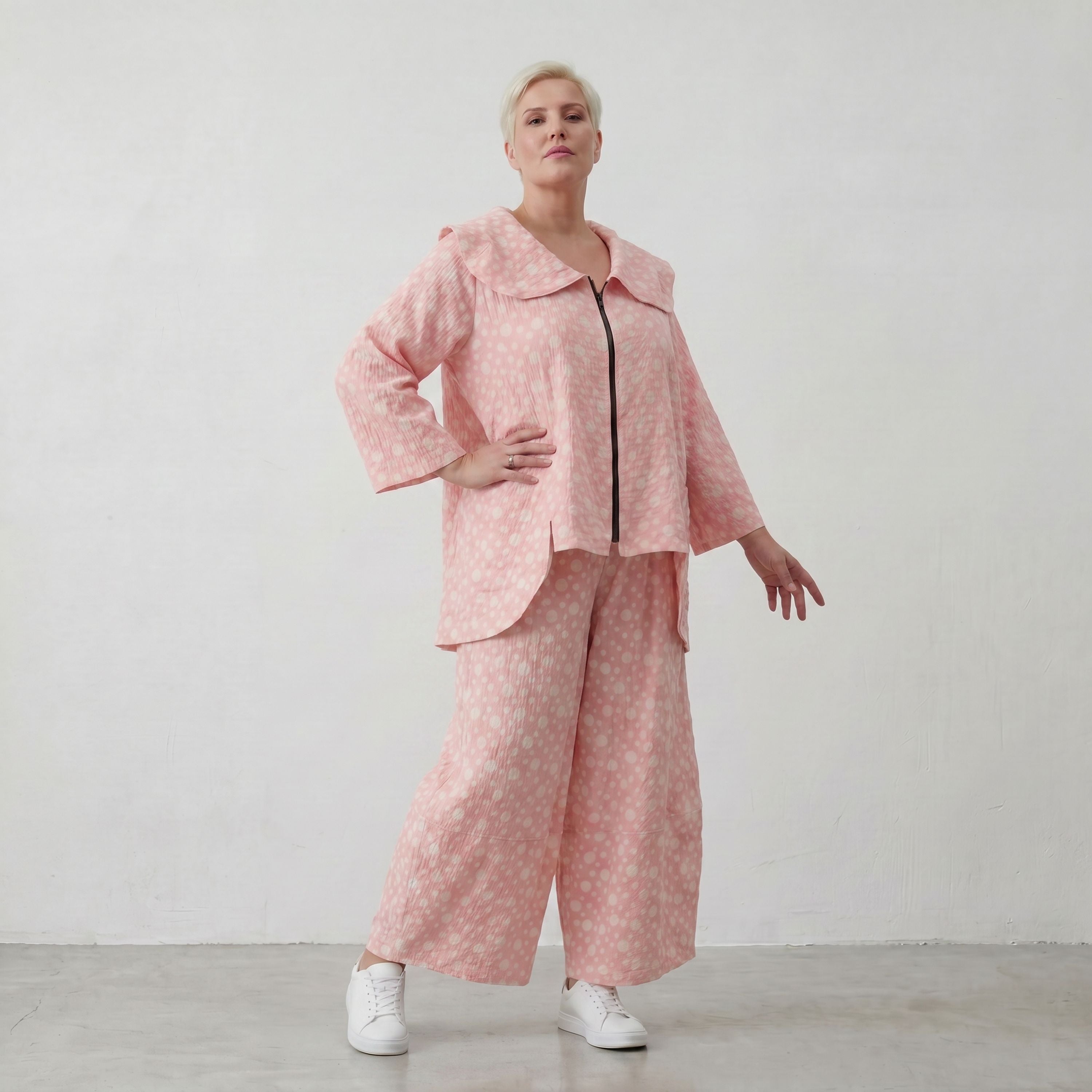 Weite Marlene-Hose aus Baumwoll-Mousseline in Rosa und Ecru