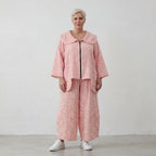 Weite Marlene-Hose aus Baumwoll-Mousseline in Rosa und Ecru