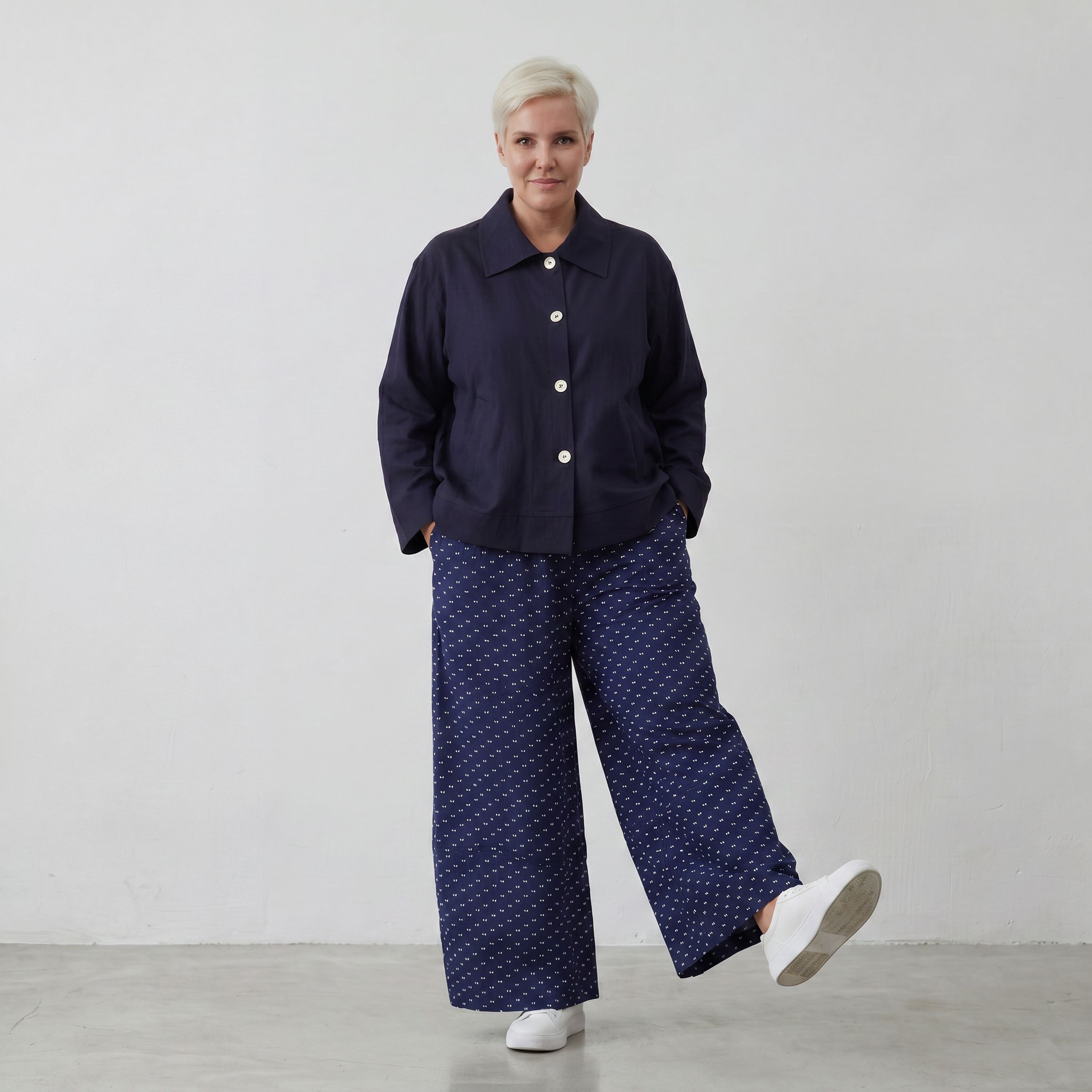 Marlene-Hose im Karomuster aus luftigem Jacquard-Stretch