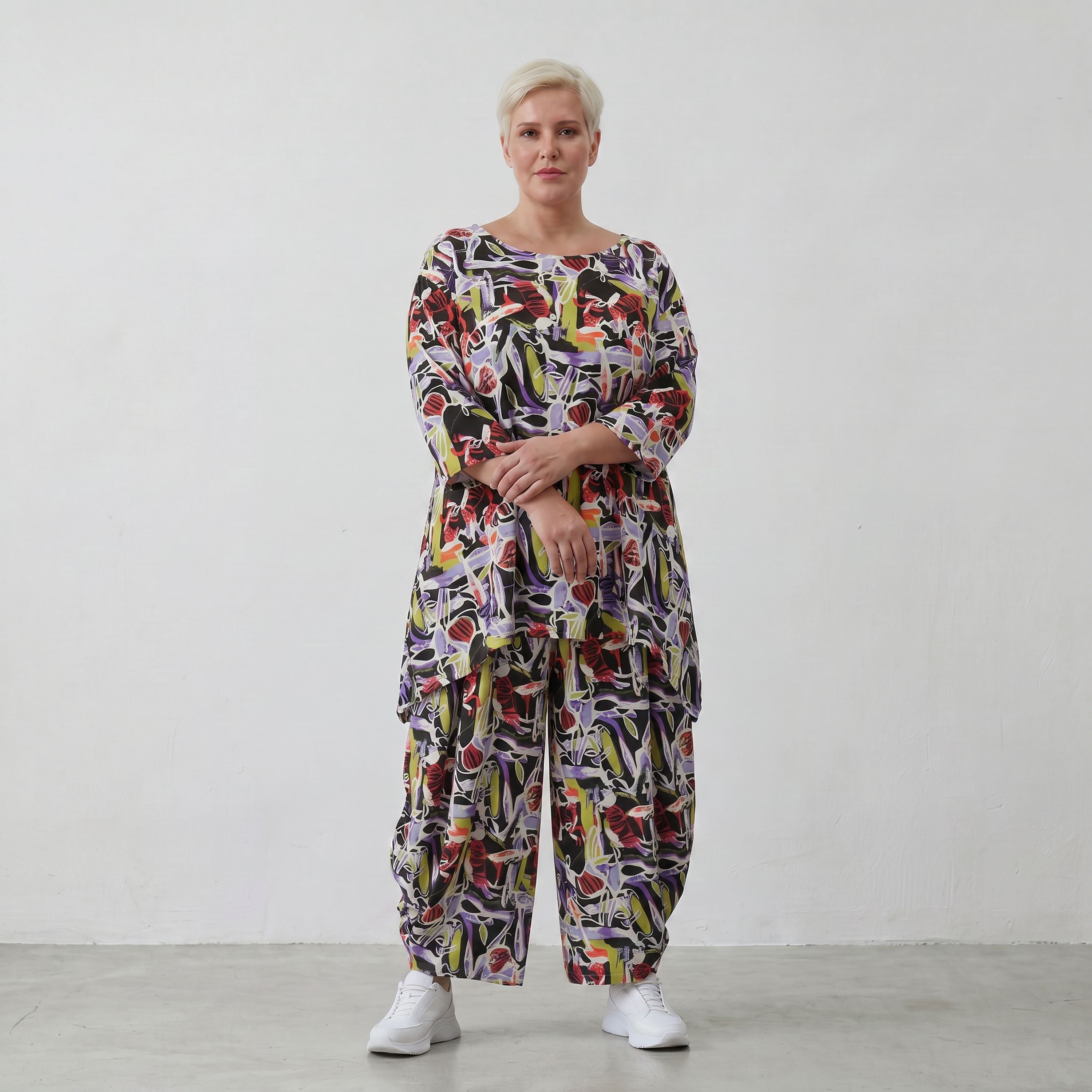 Luftiges Viskose-Shirt in A-Linie mit 3/4-Arm in drei Farben