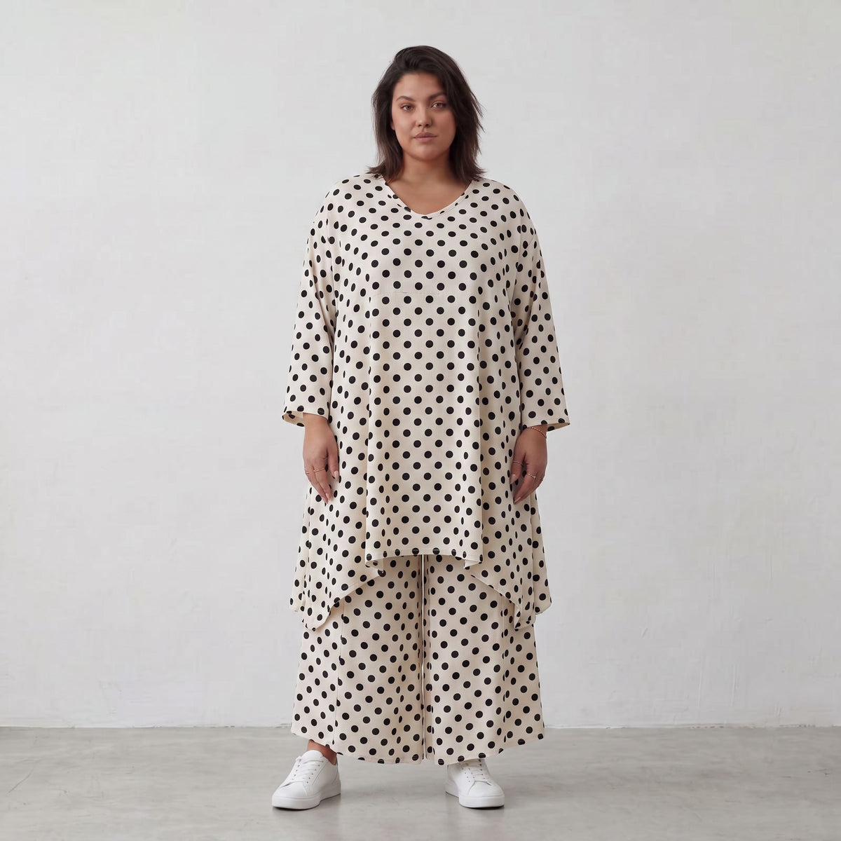 AKH Premium · Shirt · BlackPolka · 2030 · BlackDots