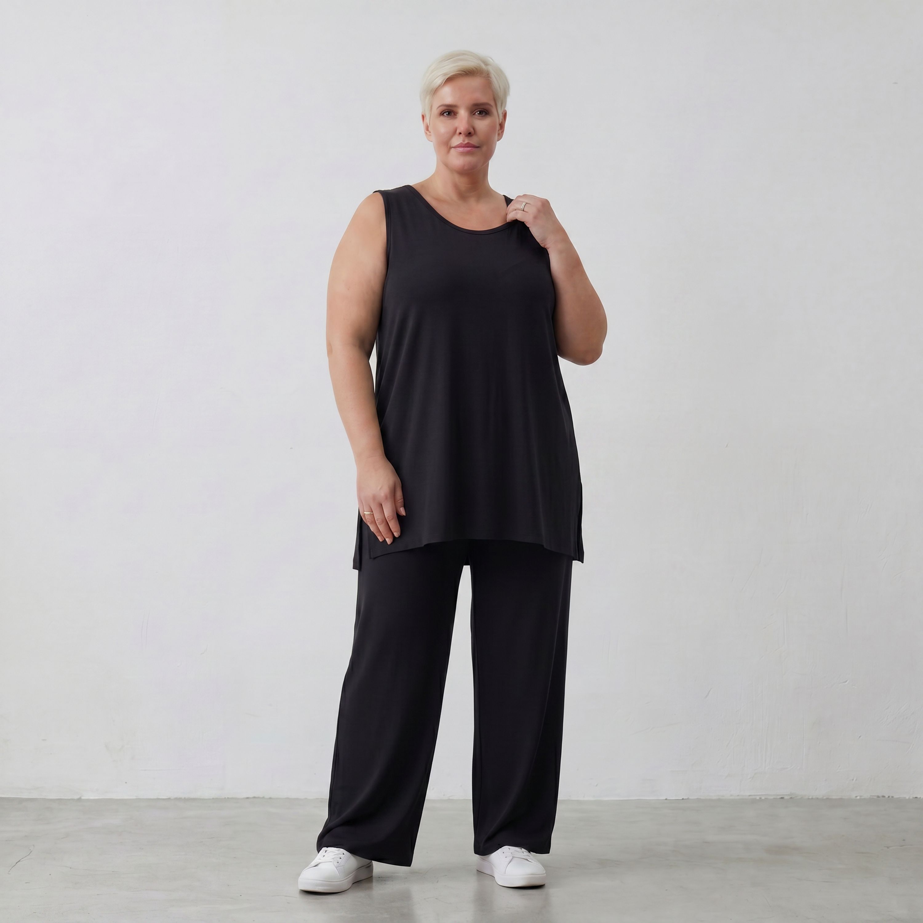 AKH Basics · Top · Skye · 226 · Black