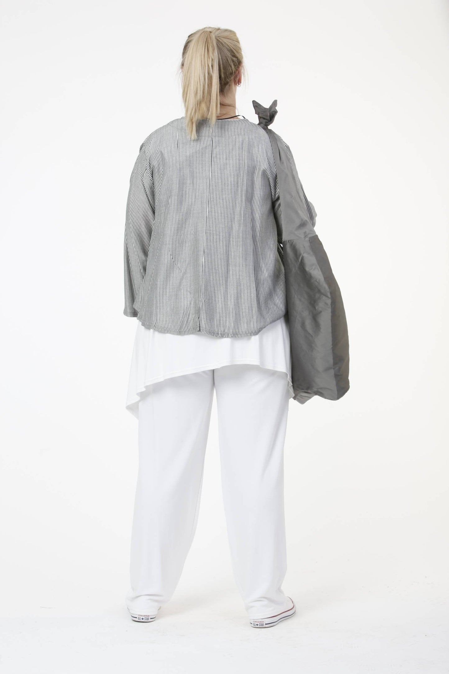 Summer jacket in a rounded shape made of poplin quality, border in light gray and white