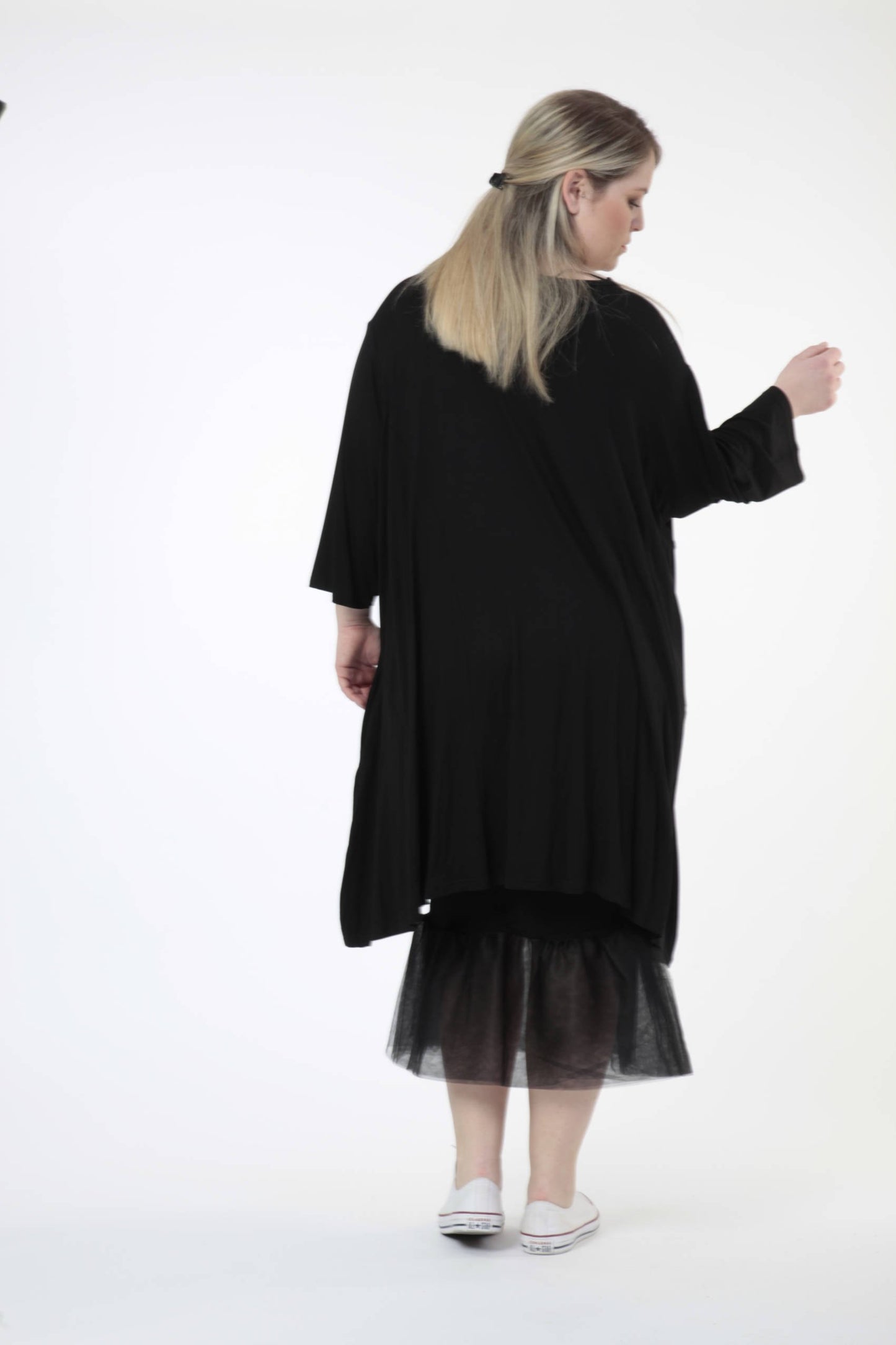 Everyday big shirt in balloon shape made of fine jersey quality, viscose basics in black