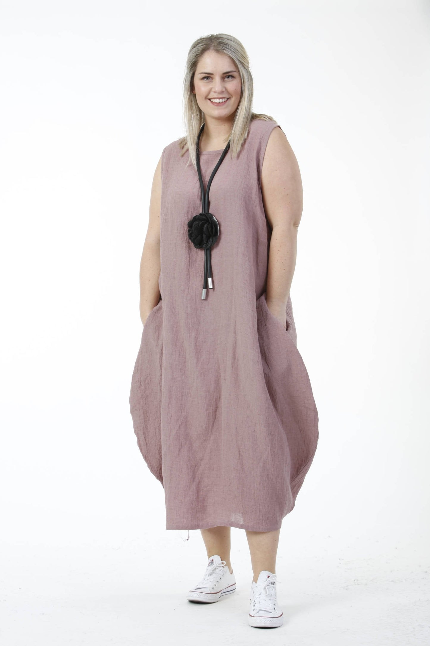 Summer dress in balloon shape made of linen quality, linen crush in old pink