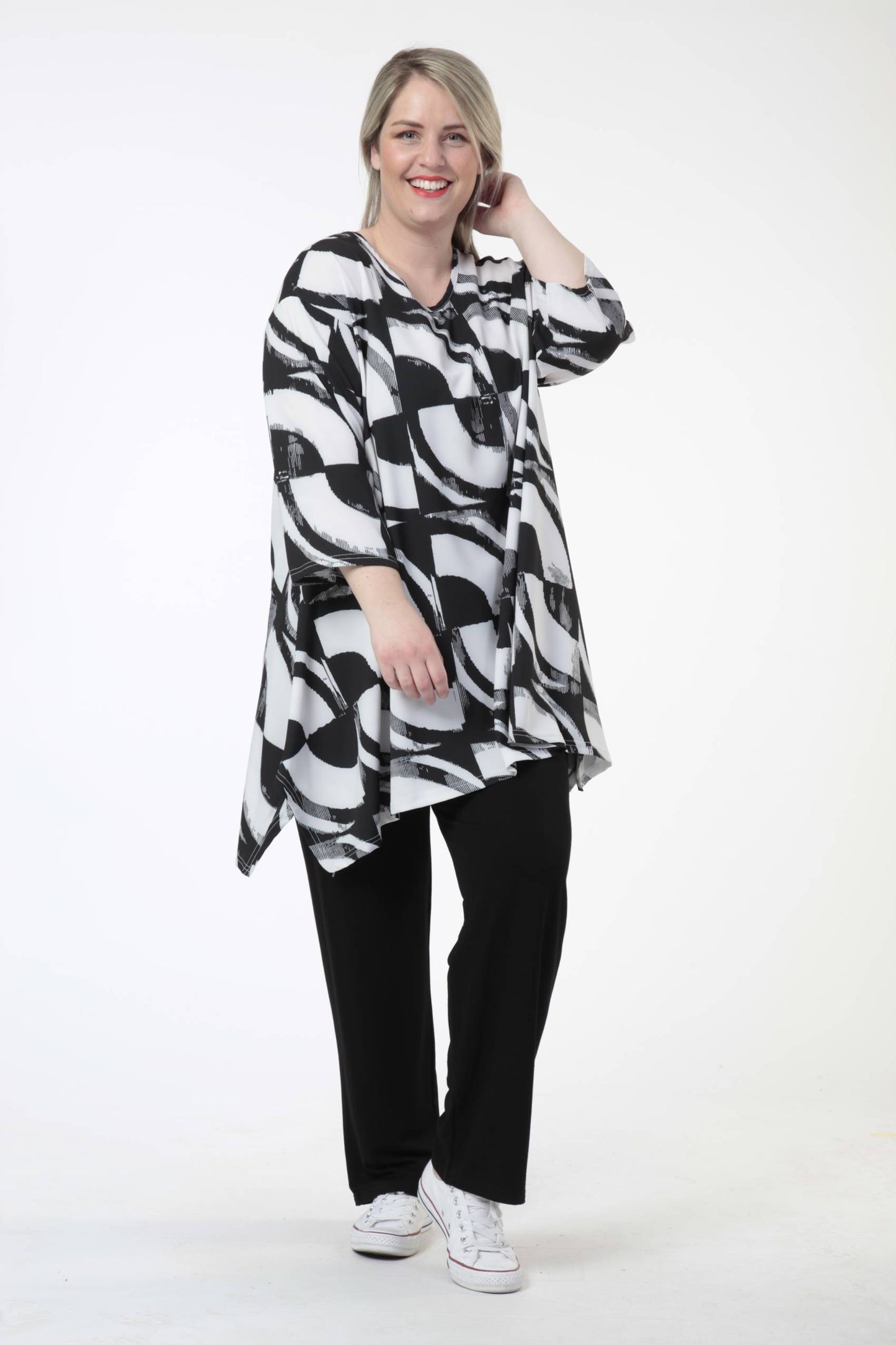 Summer big shirt in A-shape made of satin quality, Bellamy in black and off-white