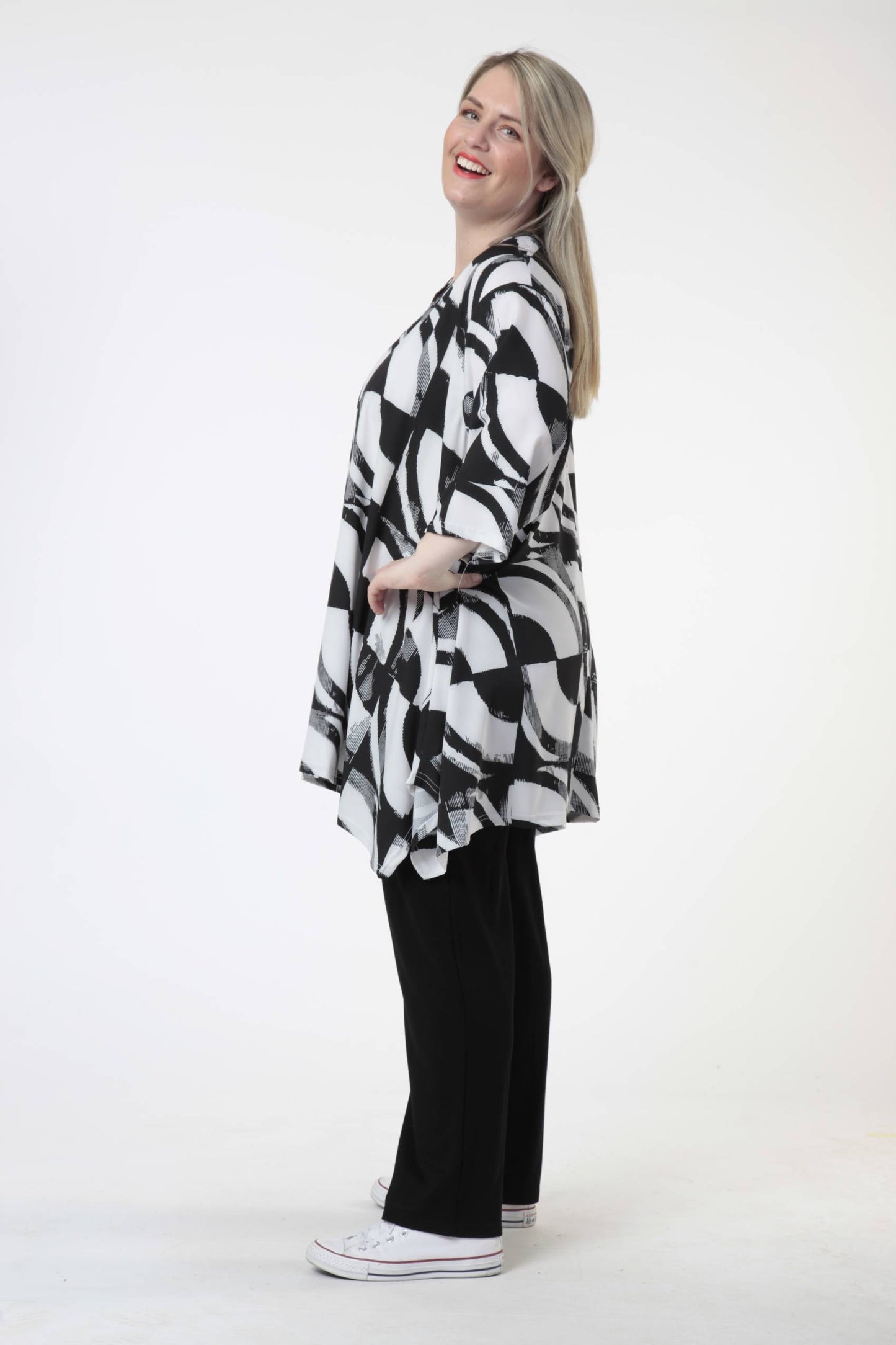 Summer big shirt in A-shape made of satin quality, Bellamy in black and off-white