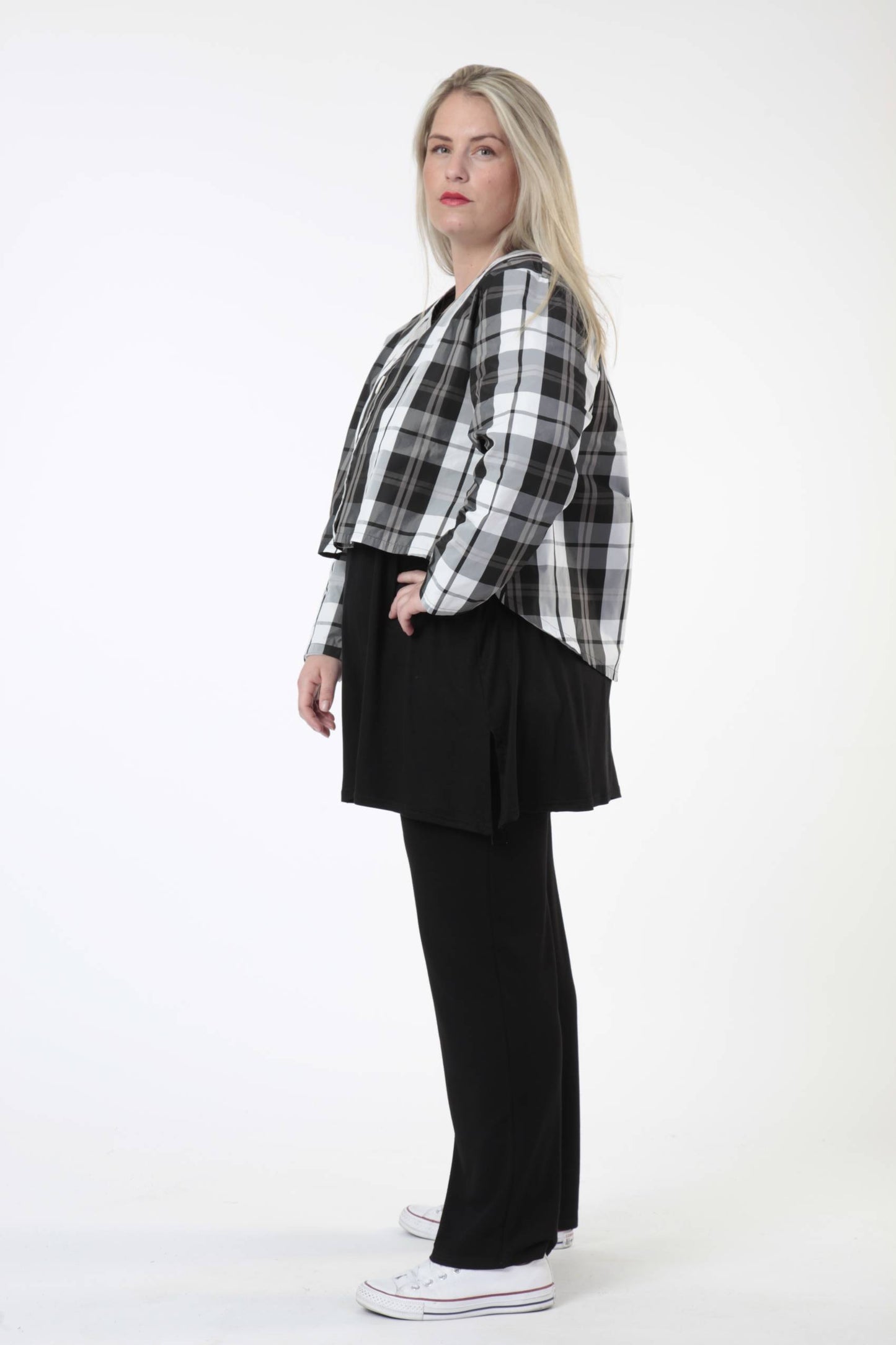 Transition jacket in A-shape made of memory taffeta quality, memory check in black and gray