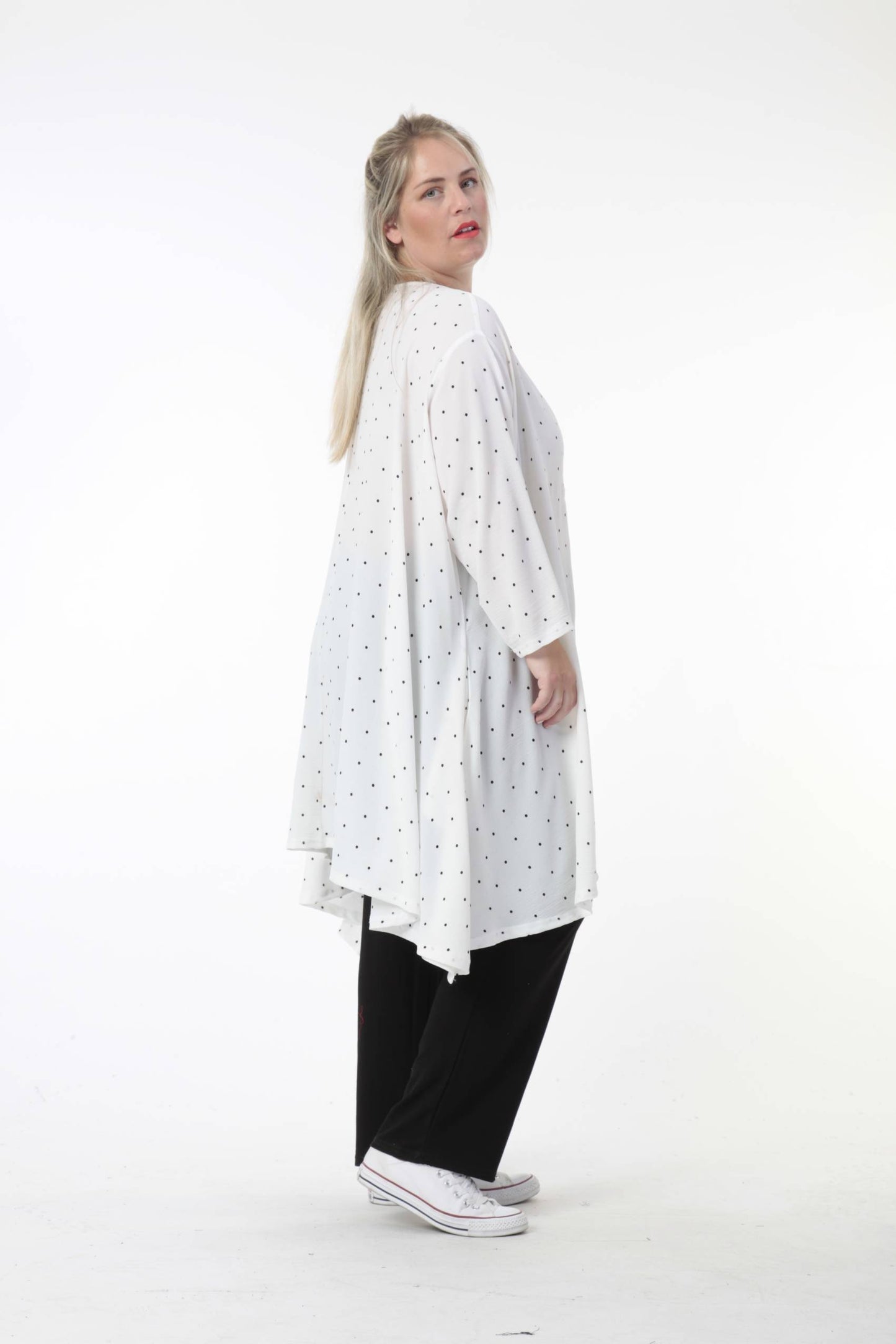 Summer jacket in A-shape made of crepe quality, crep dots in off-white-black