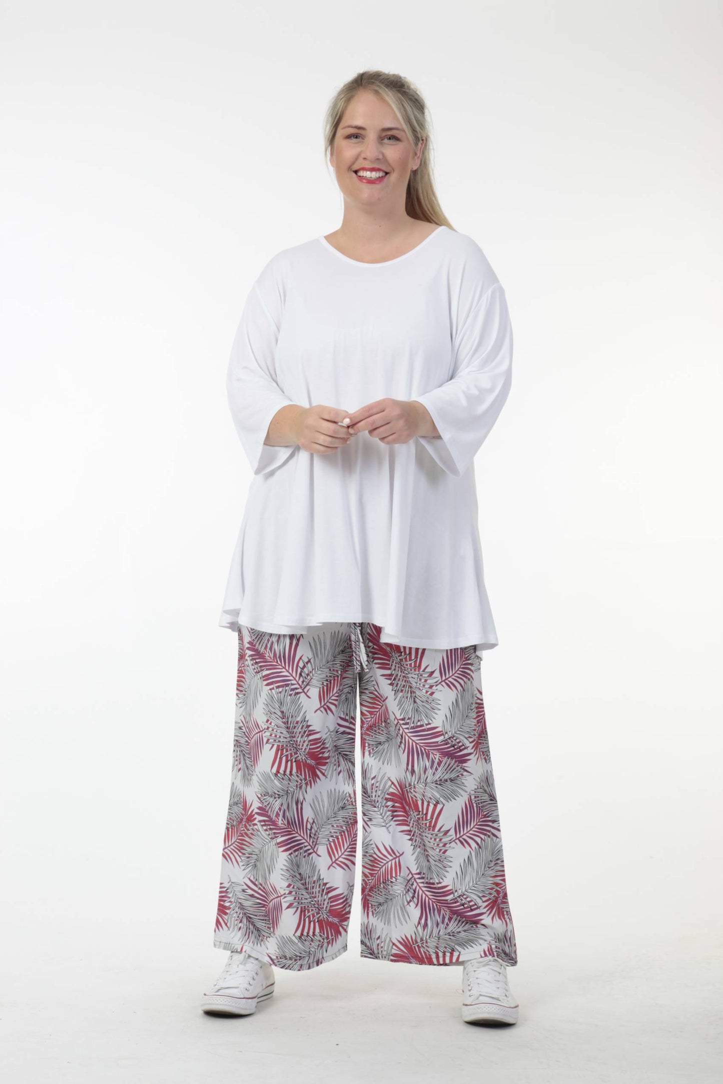 Summer trousers in a straight shape made of poplin quality, Sabzi palm leaf in palm leaf