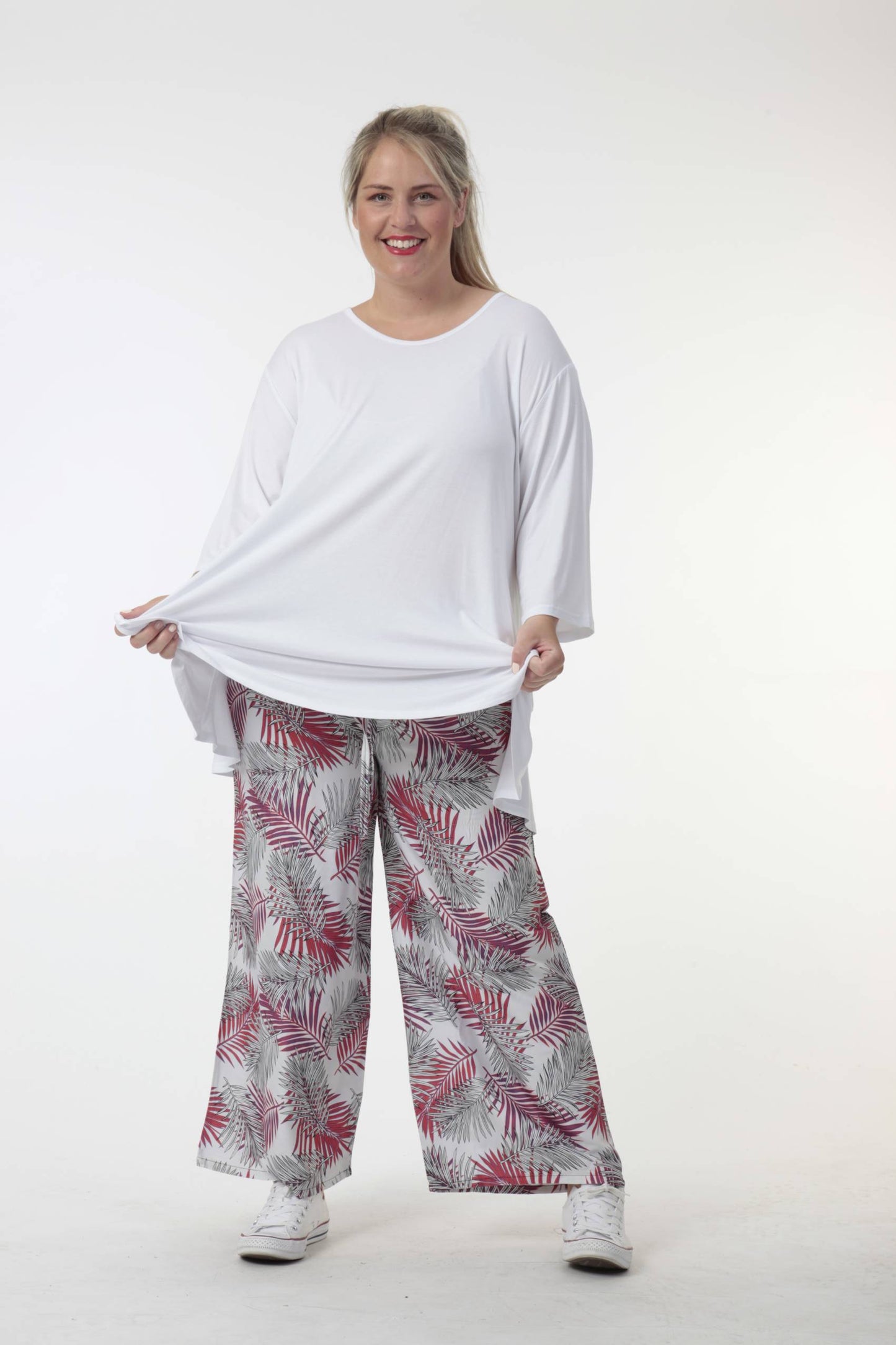 Summer trousers in a straight shape made of poplin quality, Sabzi palm leaf in palm leaf