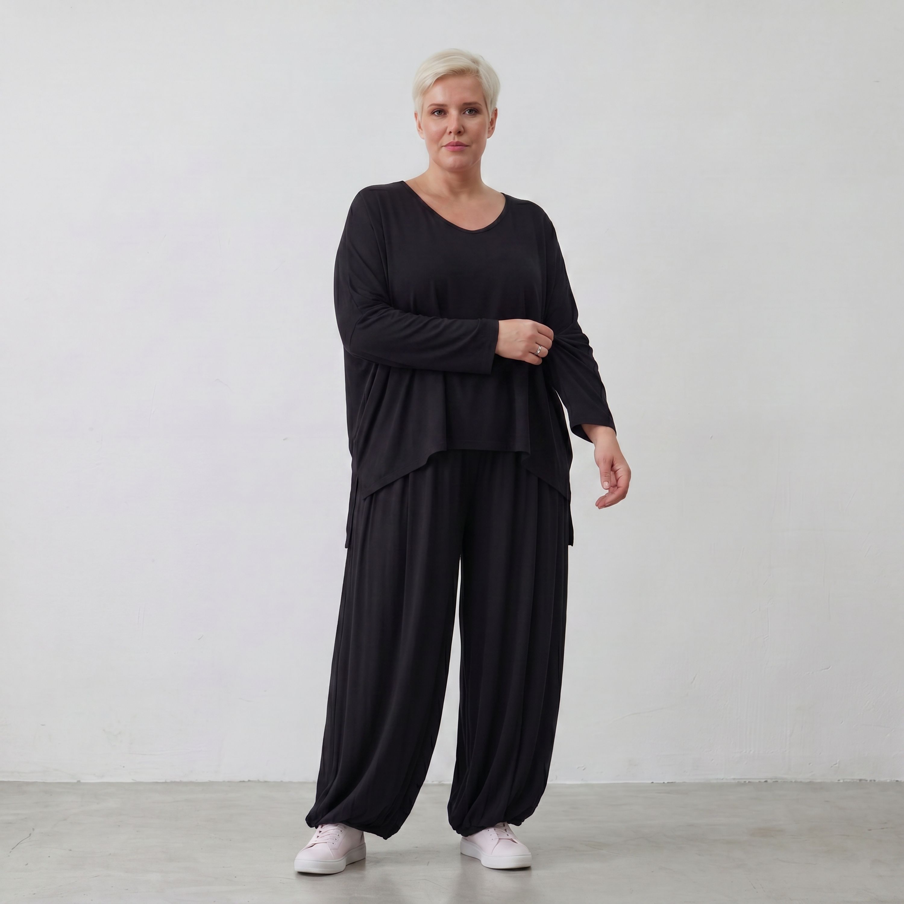 AKH Basics · Shirt · Skye · 6048 · Schwarz