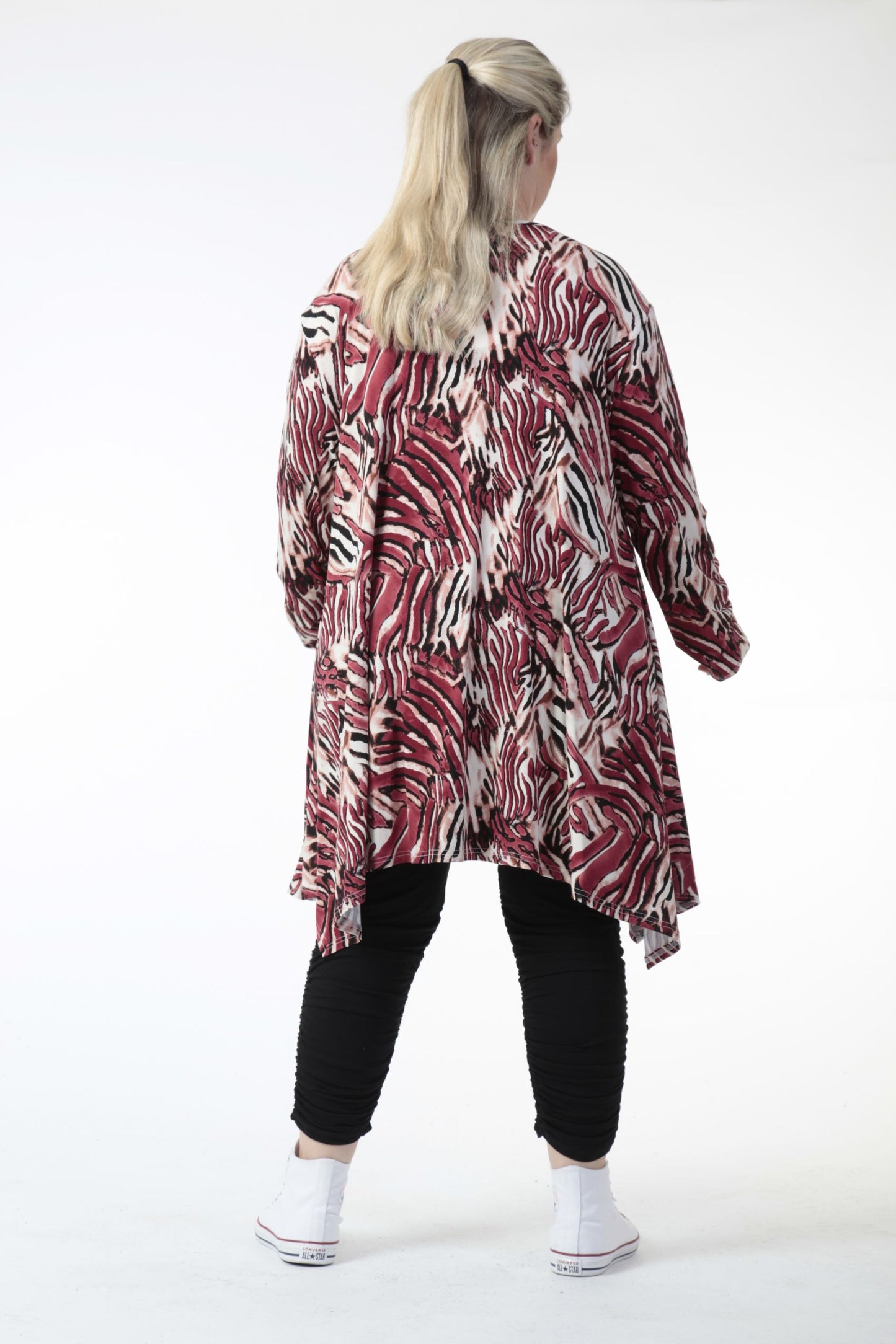 Transitional big shirt in A-shape made of jersey quality, animal in natural burgundy