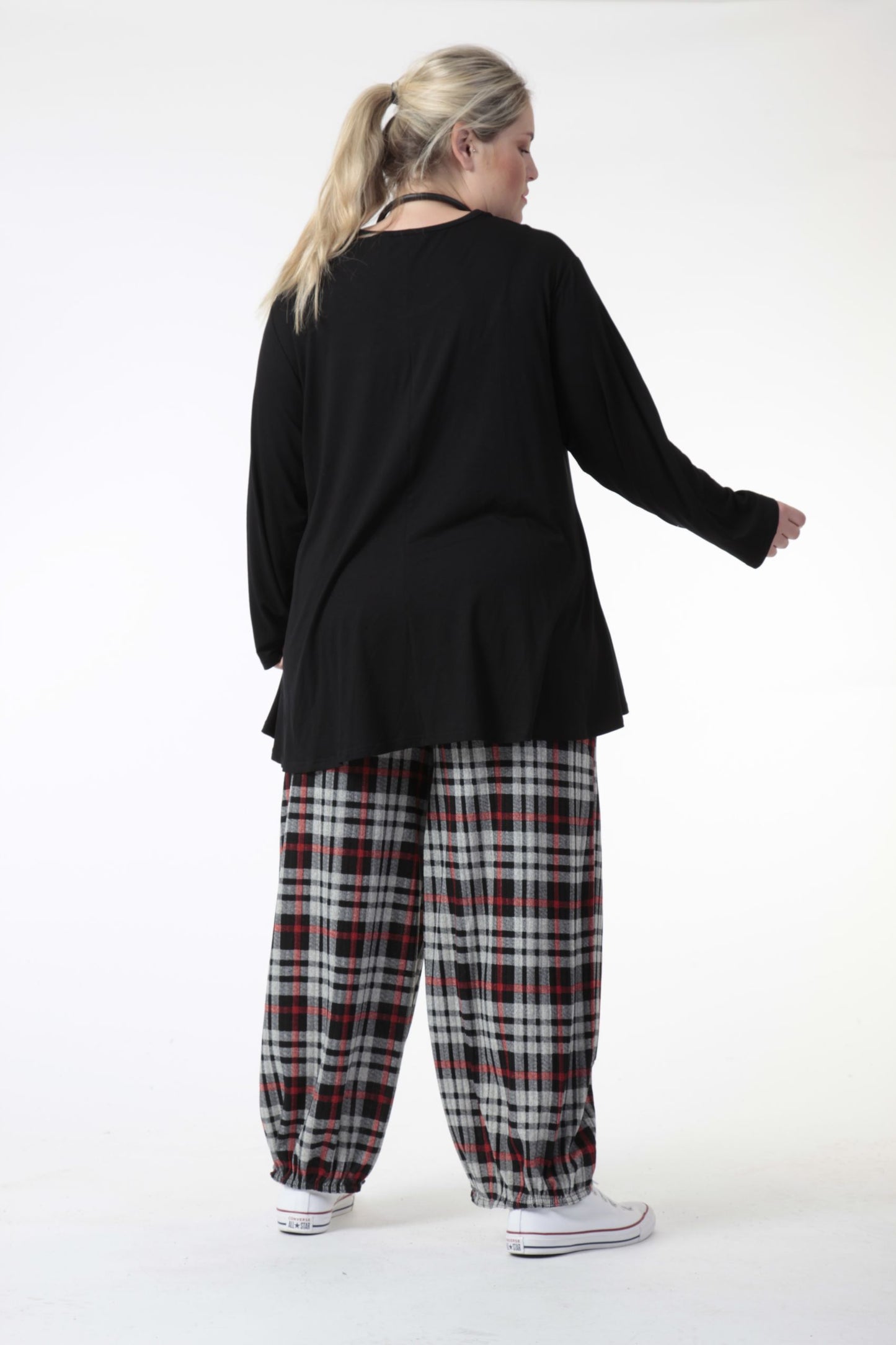 Winter trousers in the shape of jersey quality, tartan in grey-red